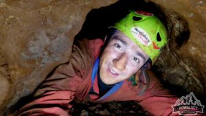 jaskinia wpierdolu - wycieczki jaskiniowe z przewodnikiem - krakow